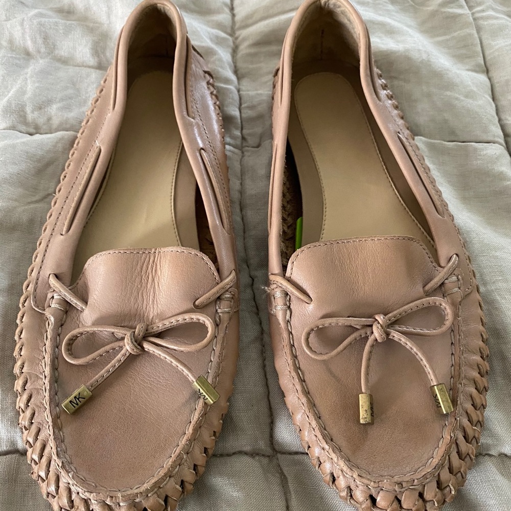 Woman’s size 10 Michael Kors driving loafers